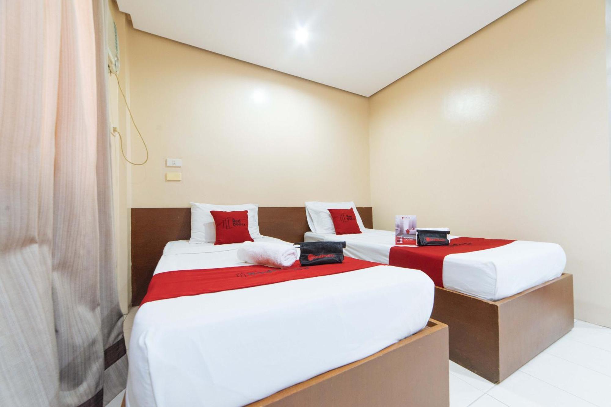 Hotel Reddoorz Near Olongapo Bus Terminal Exterior foto